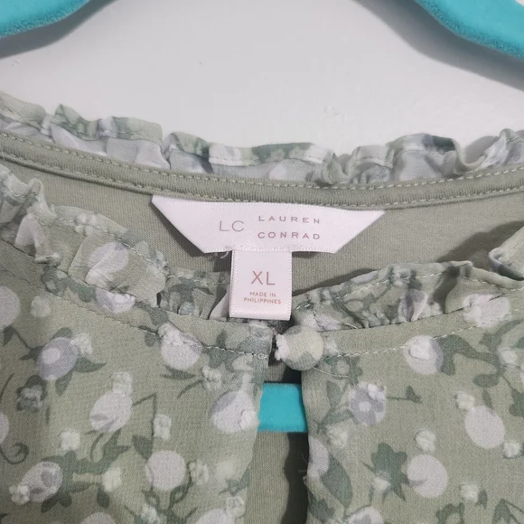 LC Lauren Conrad Green Floral Ruffle Sleeveless Blouse, size XL - Picture 2 of 7